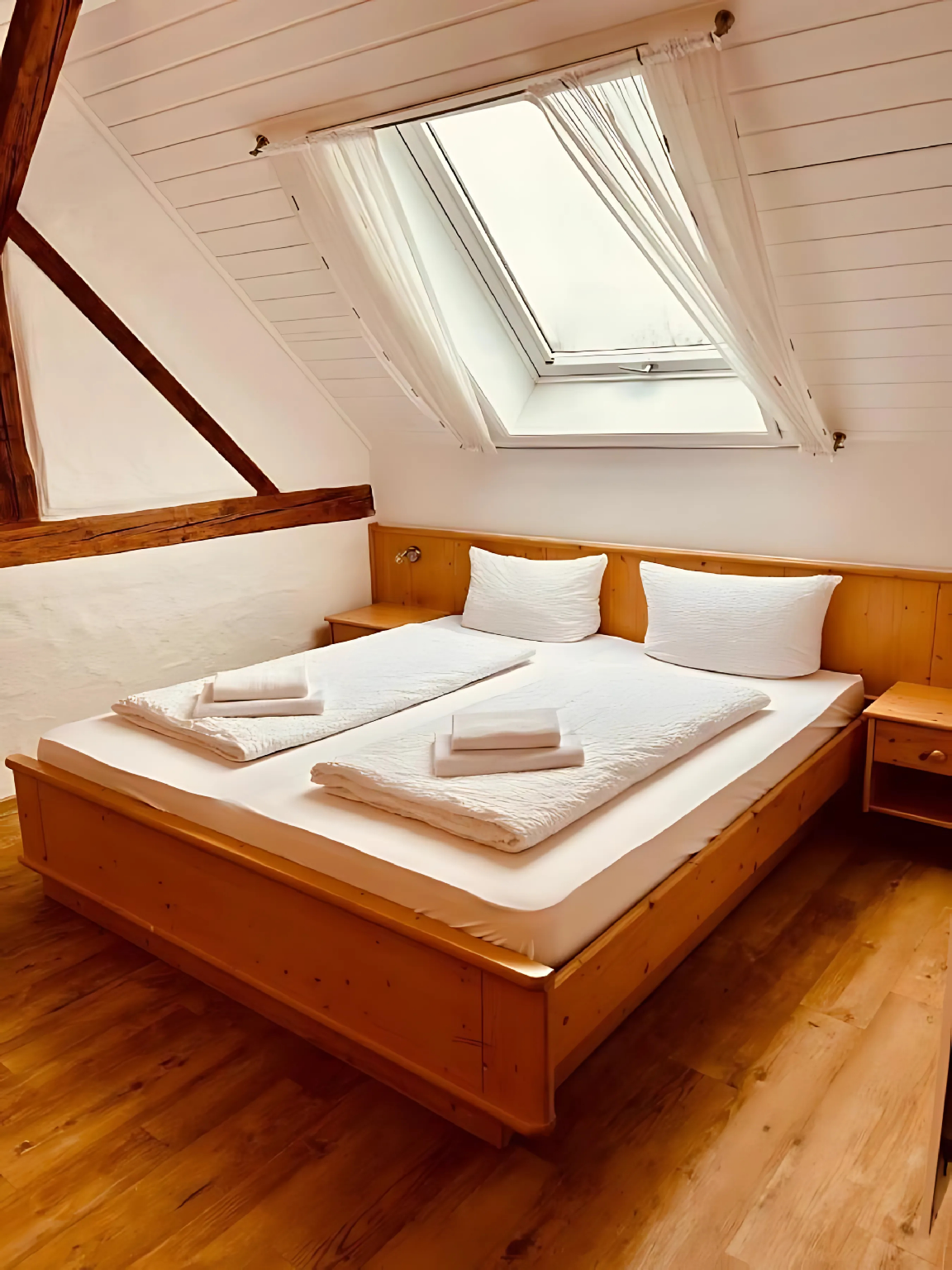 Dreibettzimmer-Eigenes Badezimmer