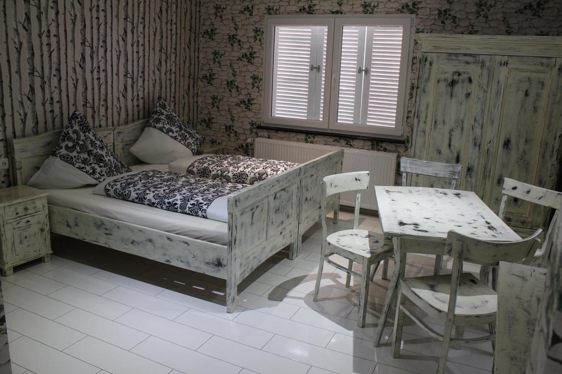 Premium Quadruple Room Vintage