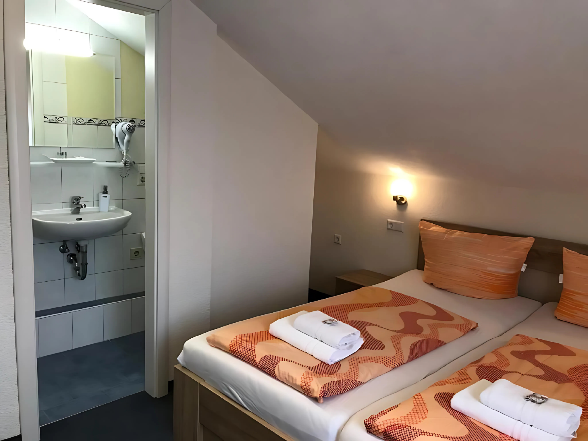 Doppelzimmer-Eigenes Badezimmer