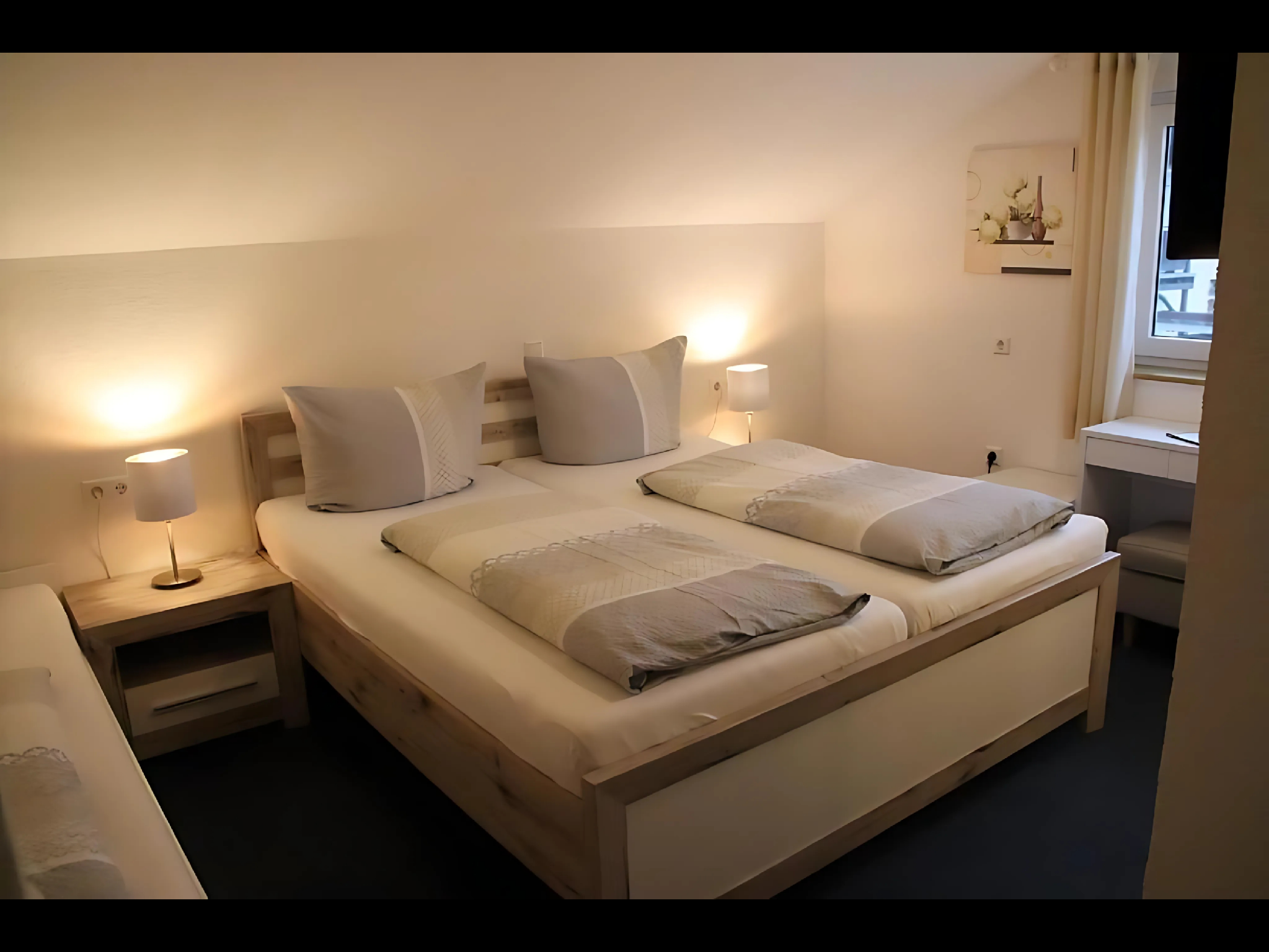 Dreibettzimmer-Eigenes Badezimmer