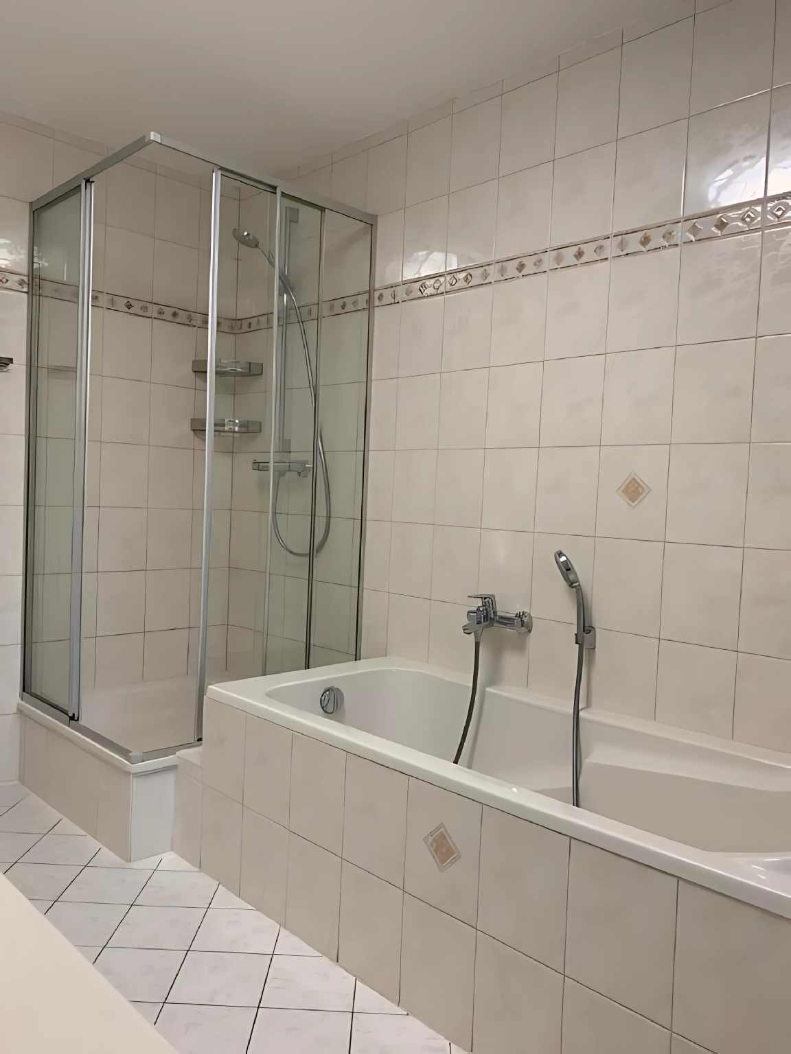 Ferienwohnung-Gartenblick-Eigenes Badezimmer-2