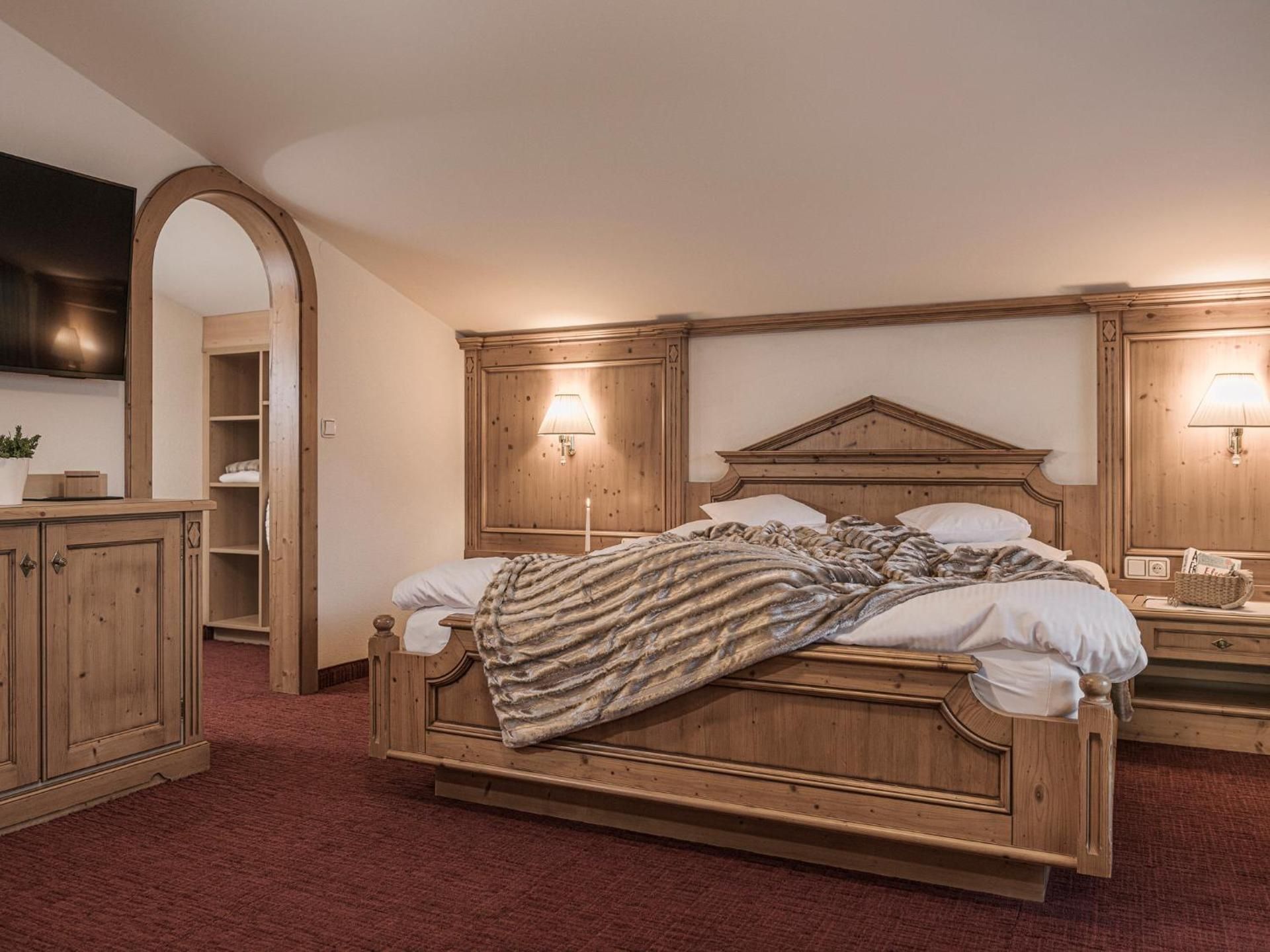 Suite with Mountain View