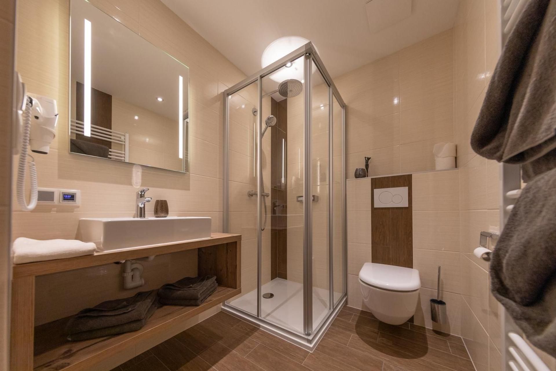 One-Bedroom Apartment with Balcony