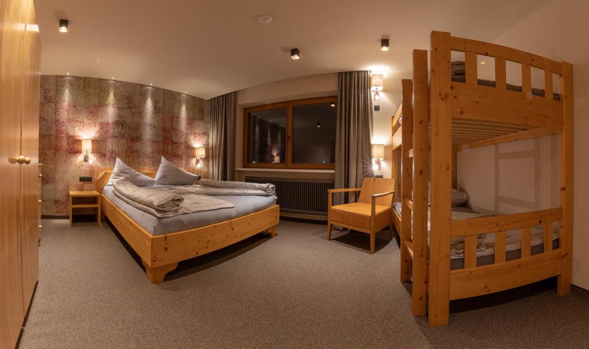 Deluxe Apartment