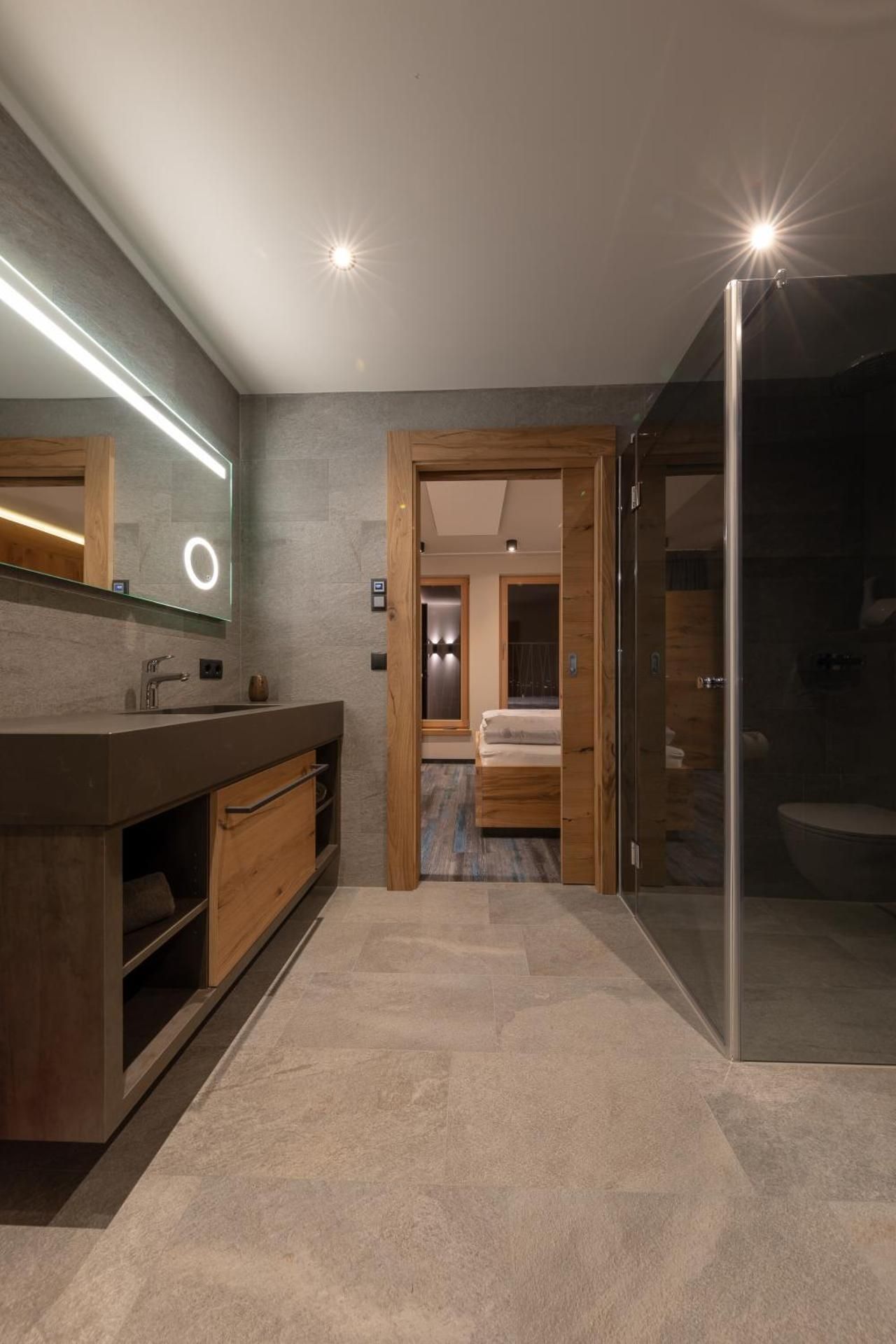 Superior Apartment