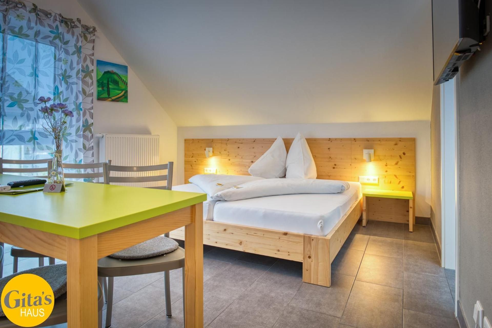 Apartment (6 Adults)