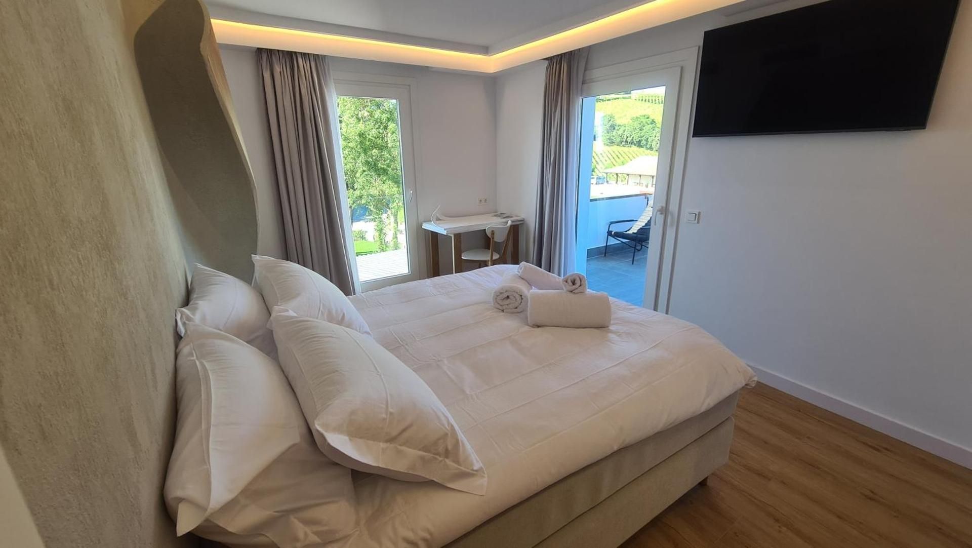 Double Room with Balcony and Sea View