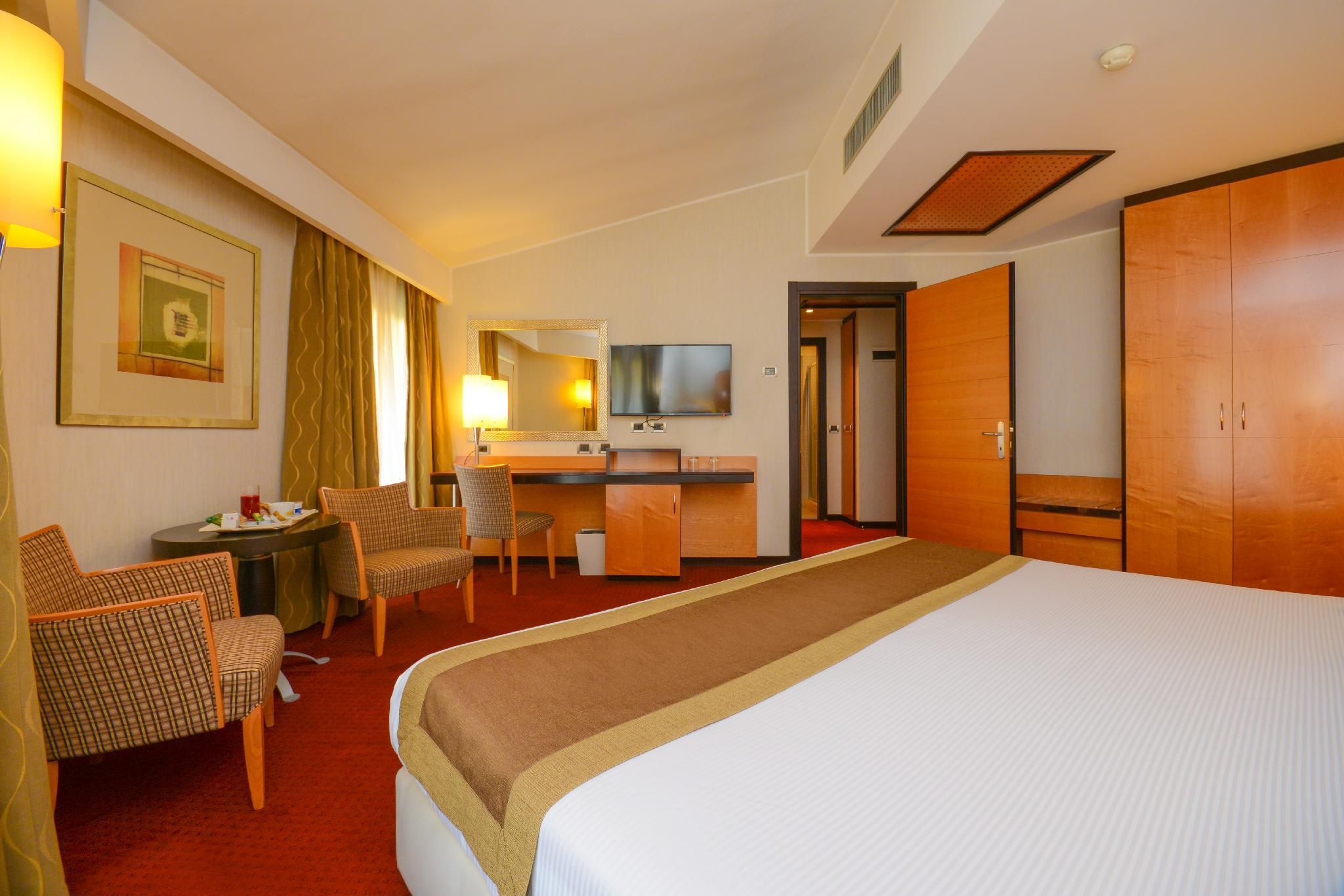 Junior Suite - 1 King bed