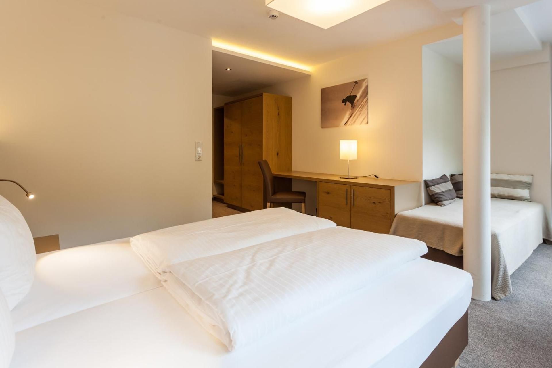 Two-Bedroom Apartment with Balcony I