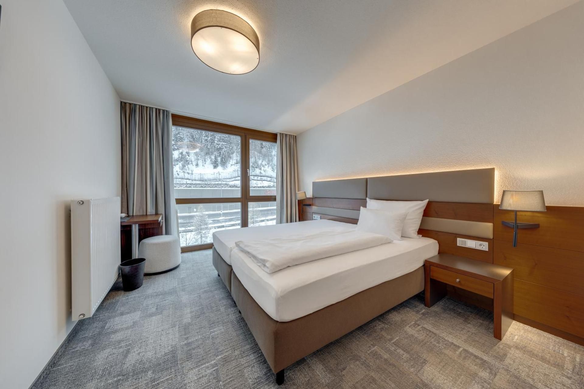 Large Single Room