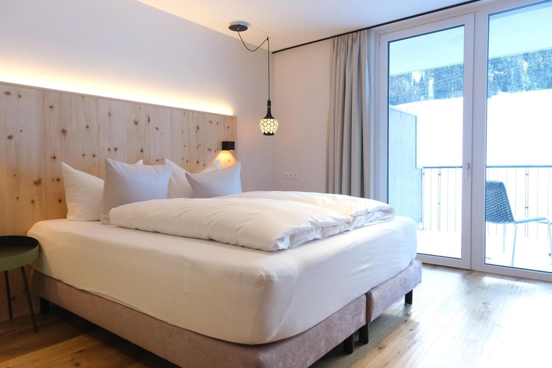 Deluxe Double Room with Shower
