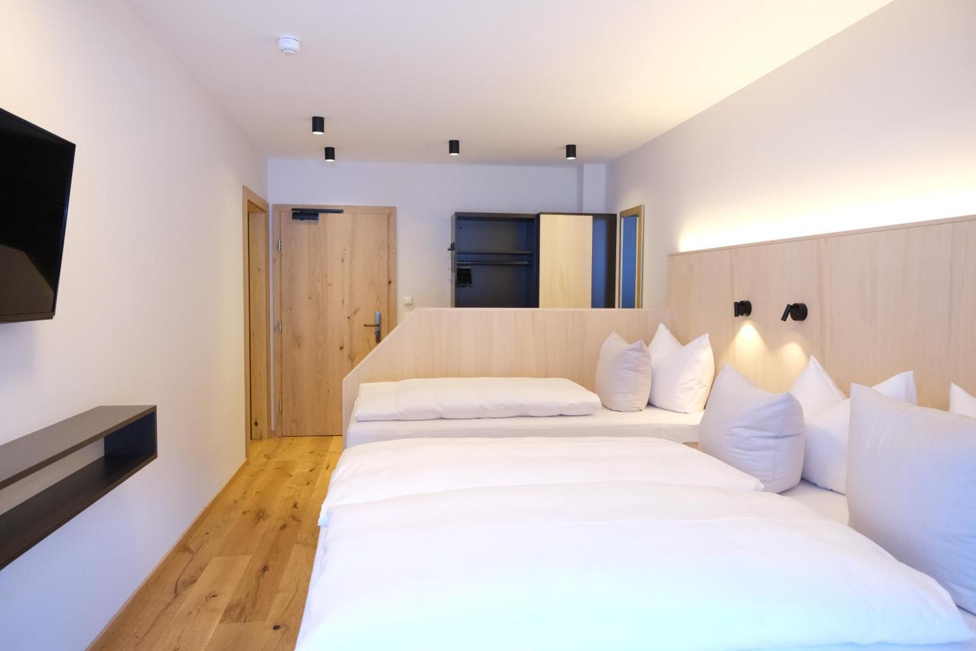 Triple Room with Balcony
