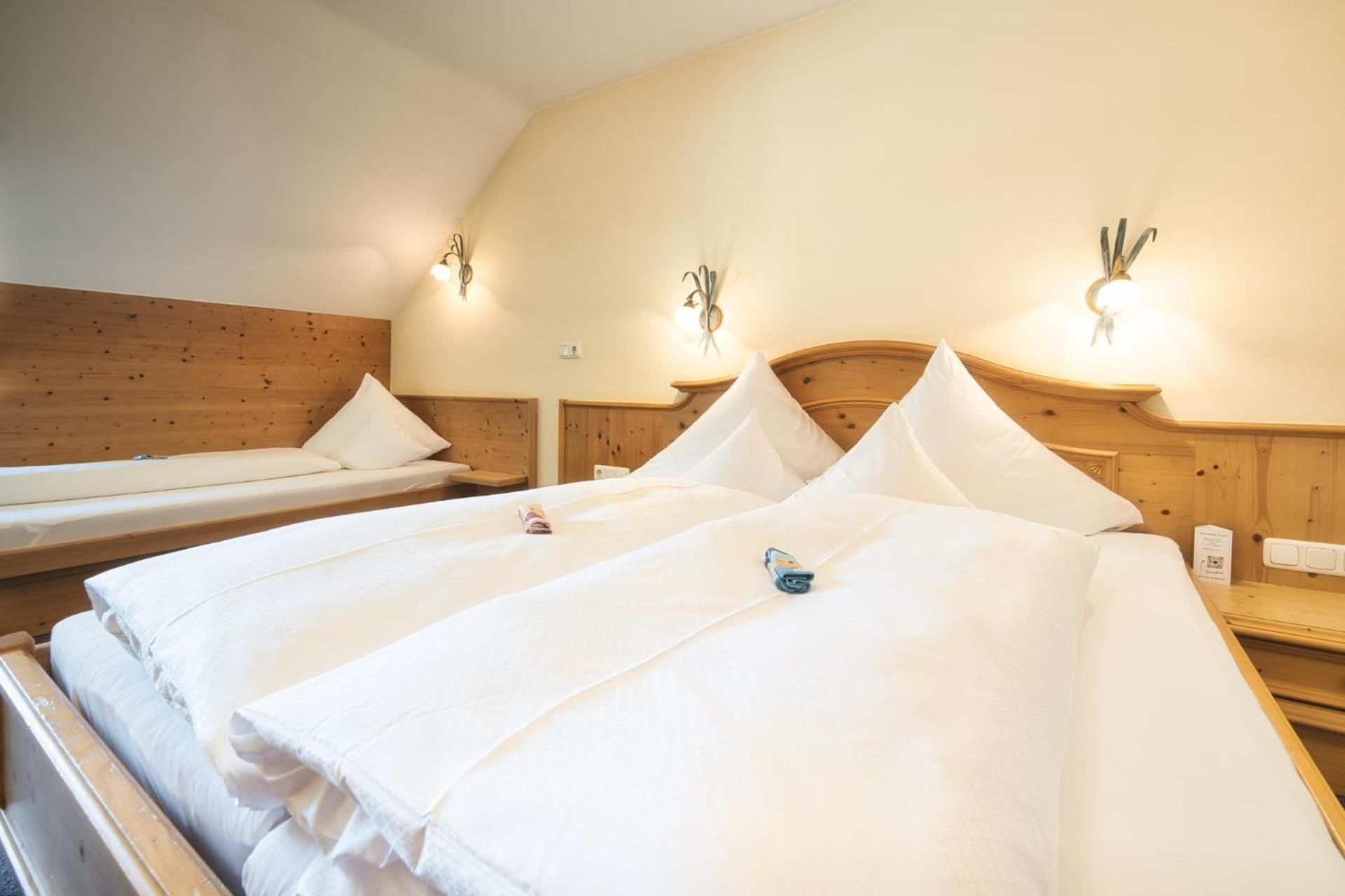 Comfort Triple Room