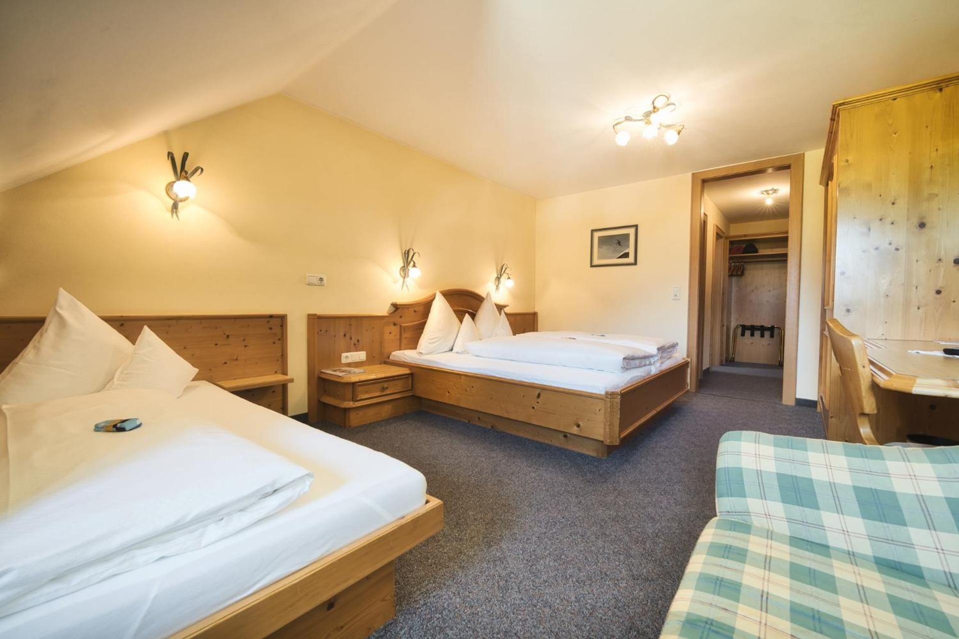 Comfort Triple Room
