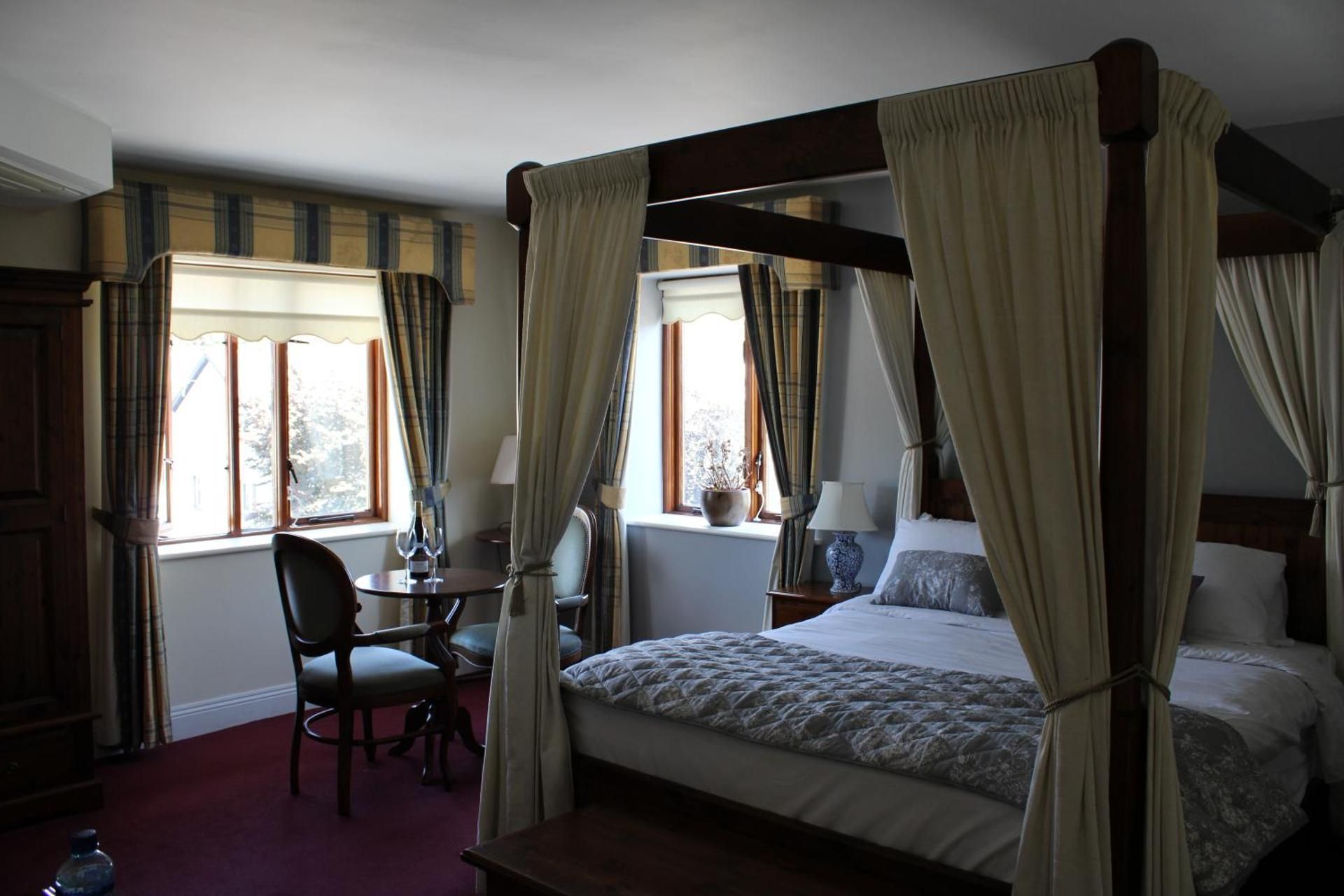 Deluxe King Suite