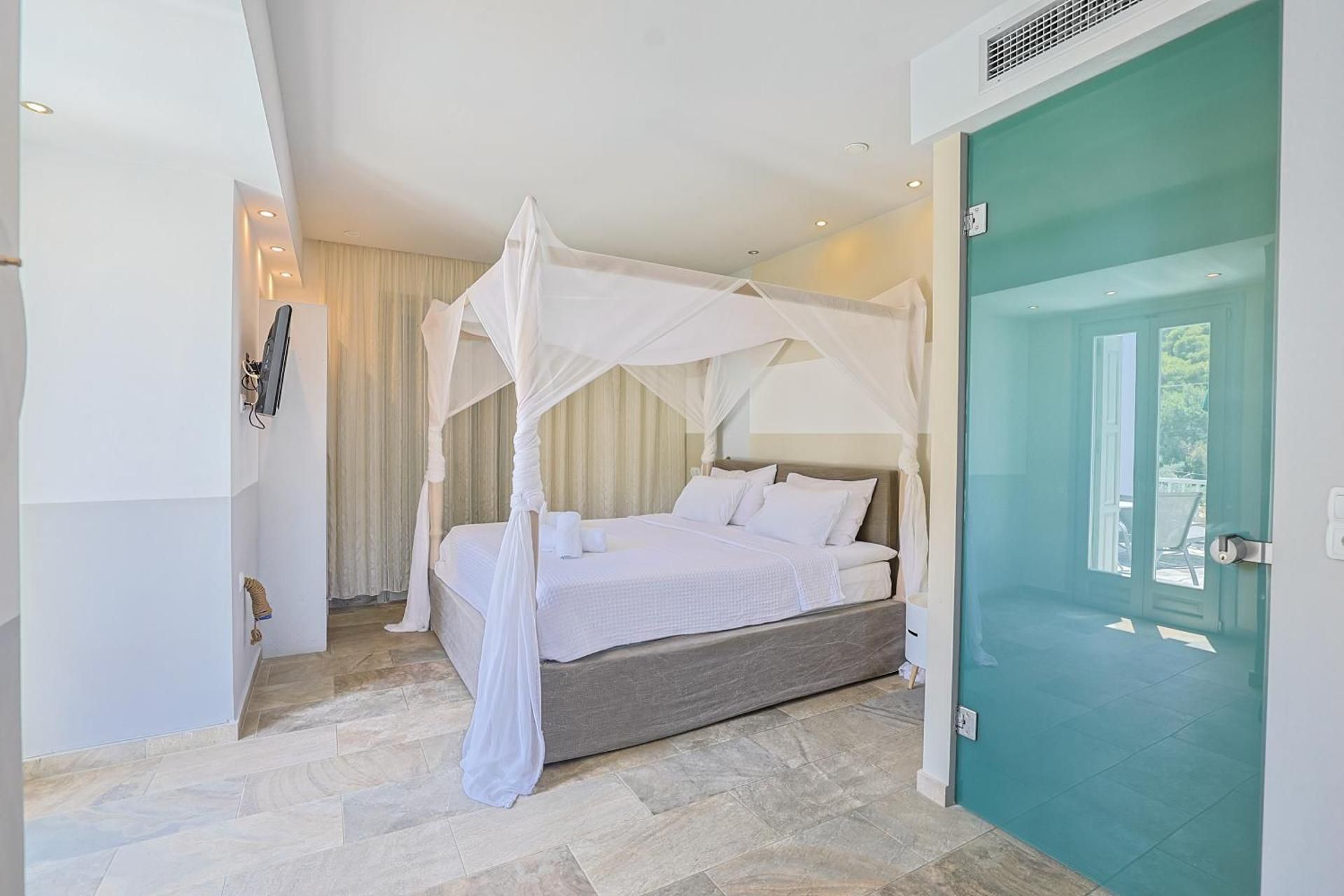 Junior Suite with Terrace