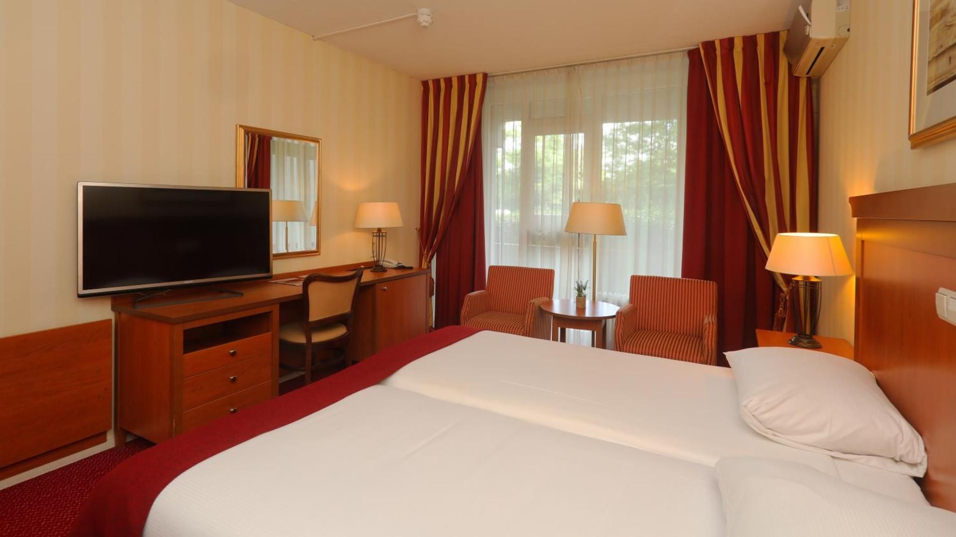 Economy Twin Room