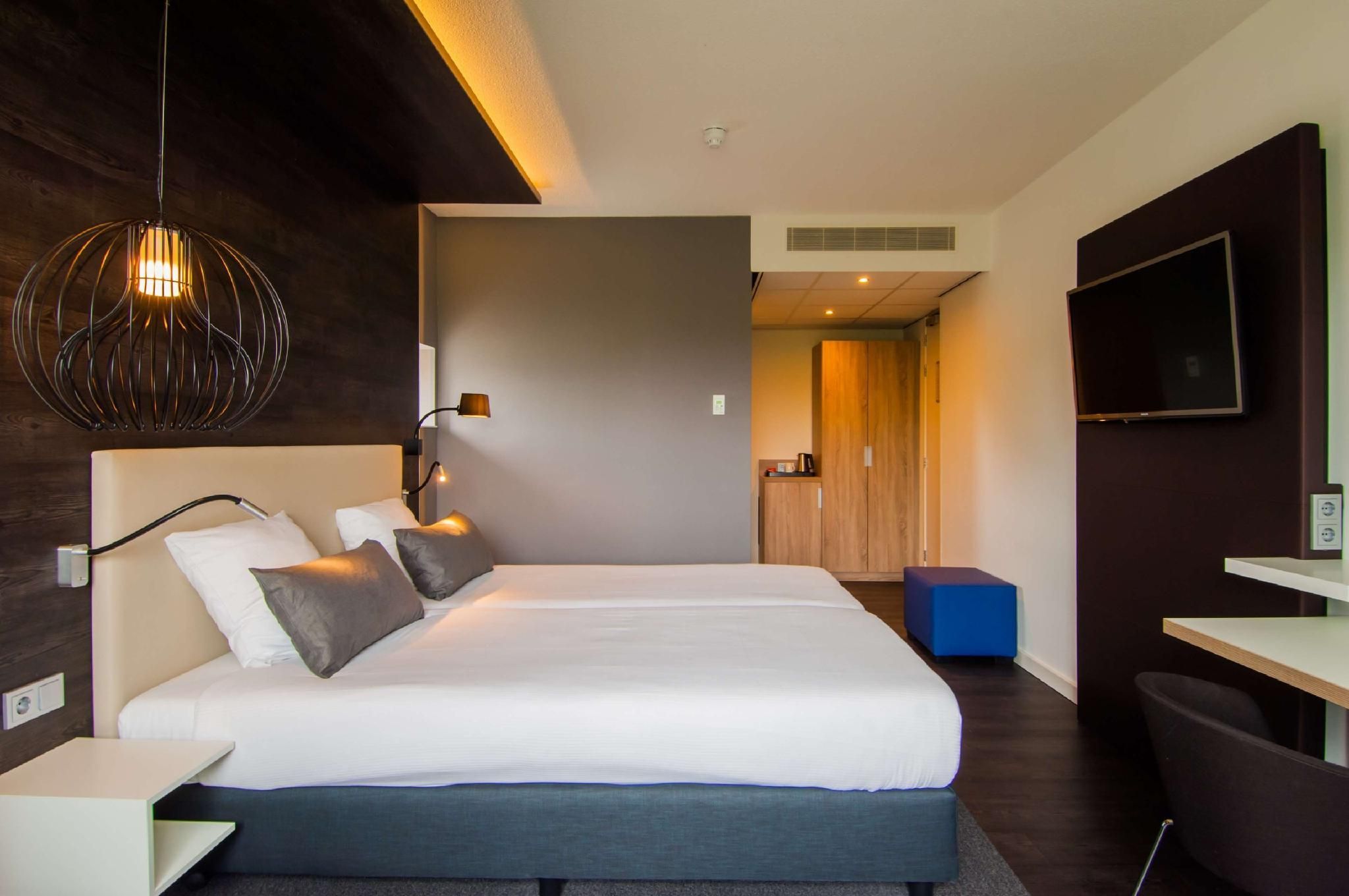 Executive room 2 single beds