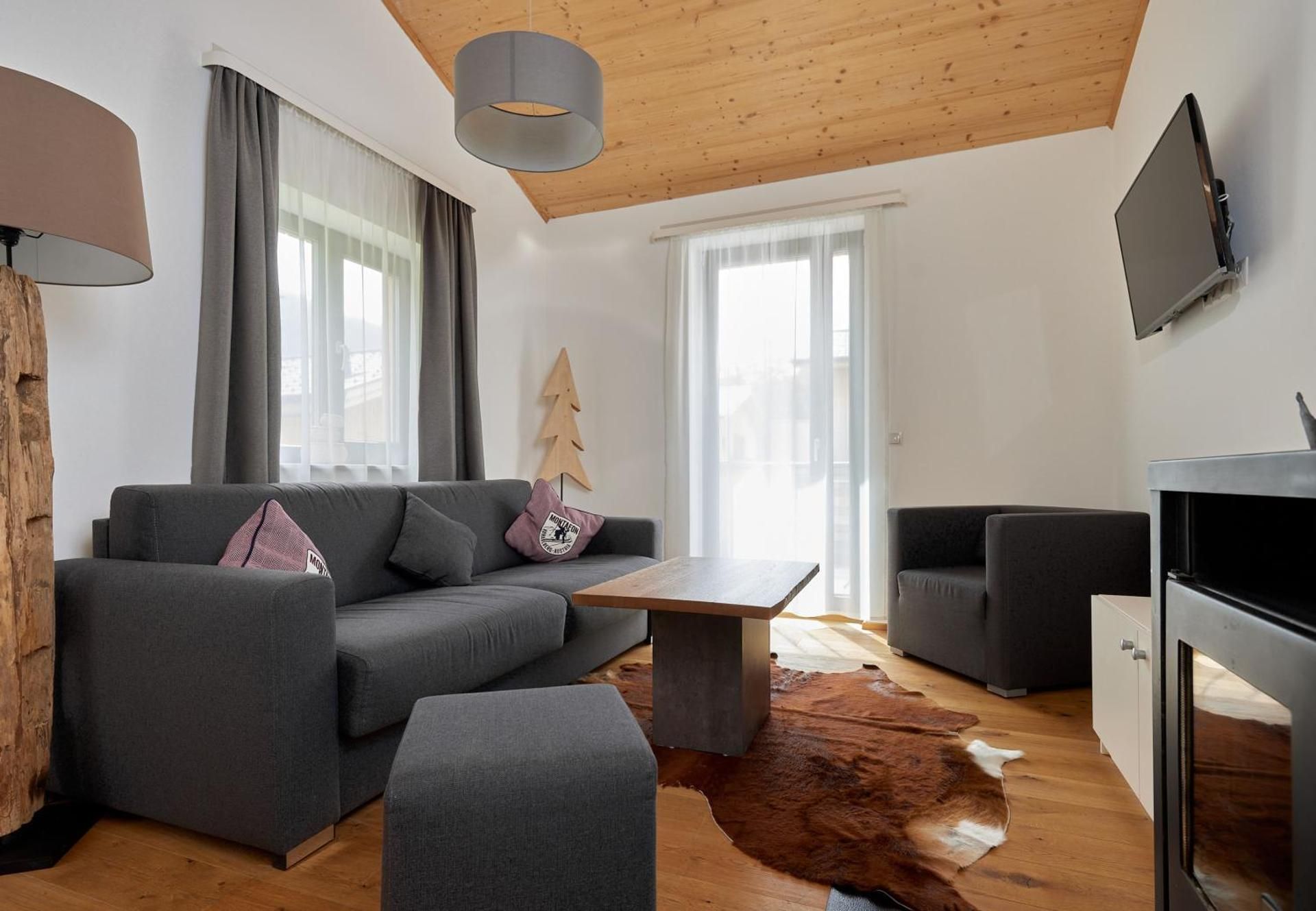 Deluxe Apartment B