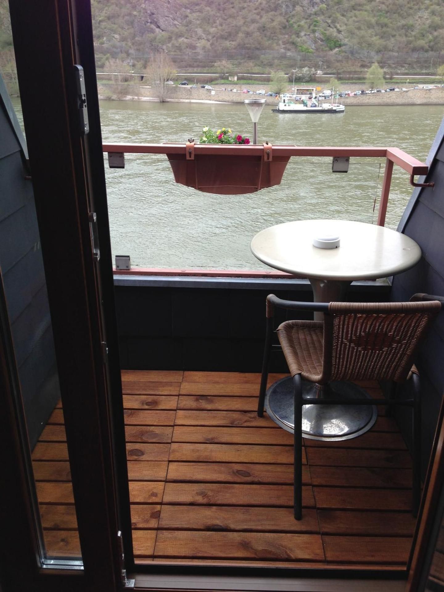 Double or Twin Room with River View and small Balcony
