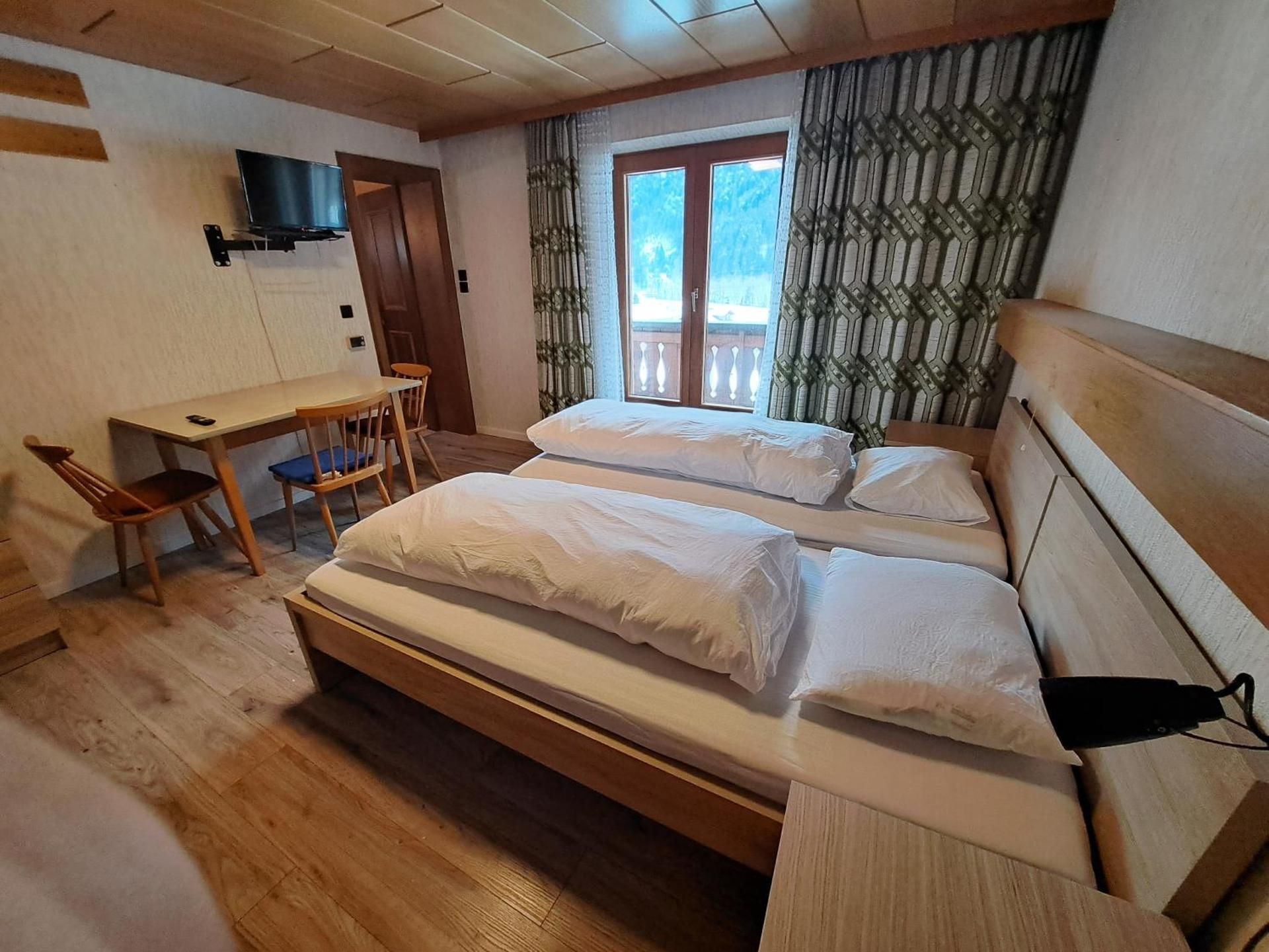 Double Room with Mountain View