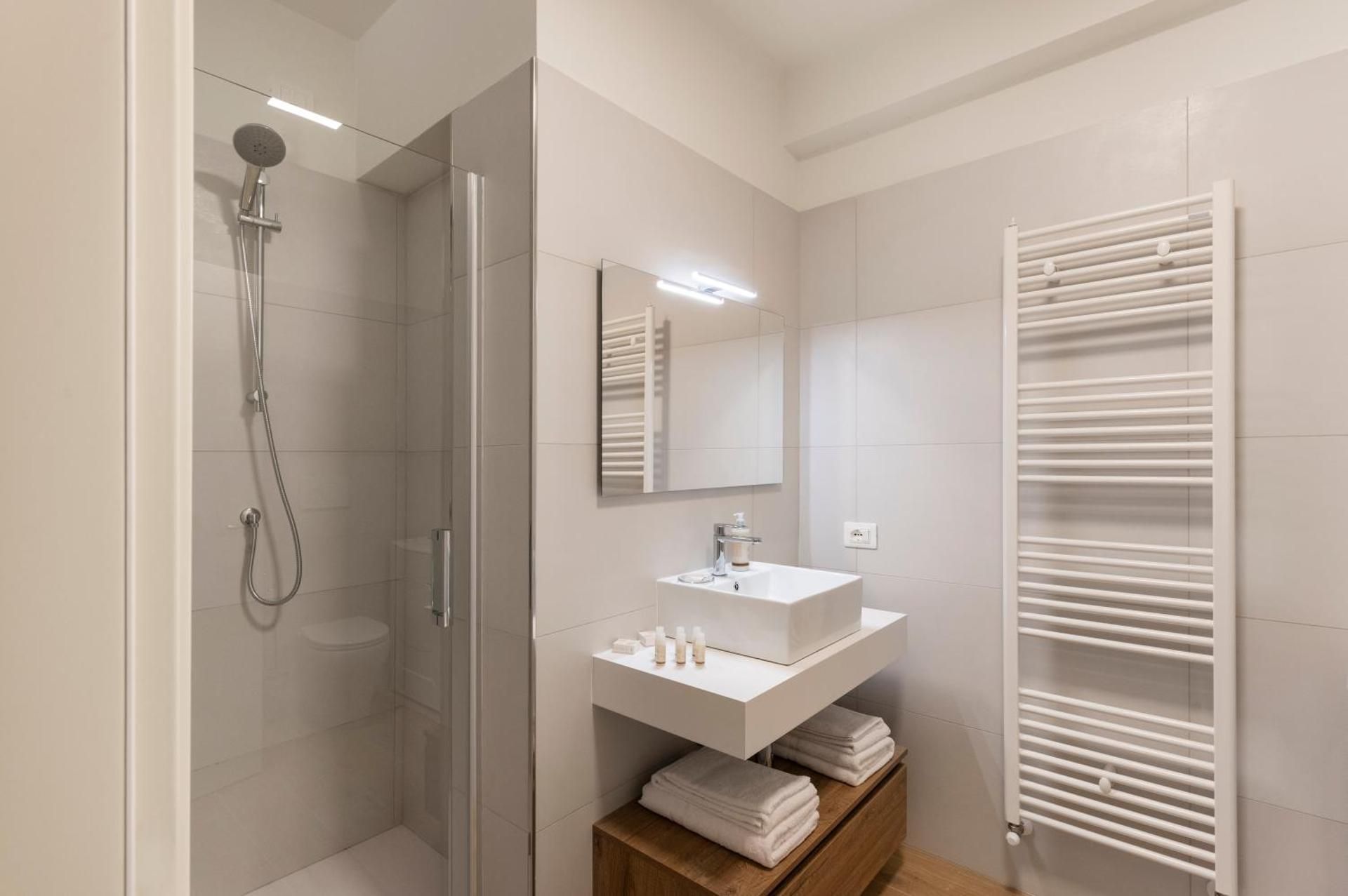 One-Bedroom Apartment with Balcony