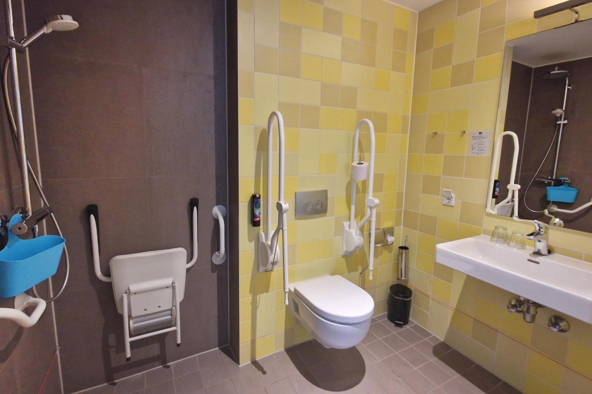 Holiday Inn - the niu, Dairy Haarlem By IHG 1 Queen Standard Accessible 3