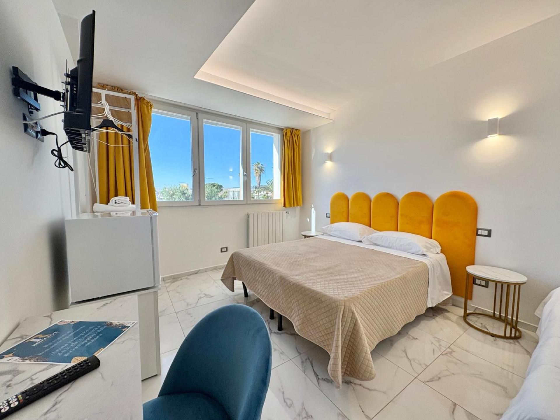 Large Double or Twin Room