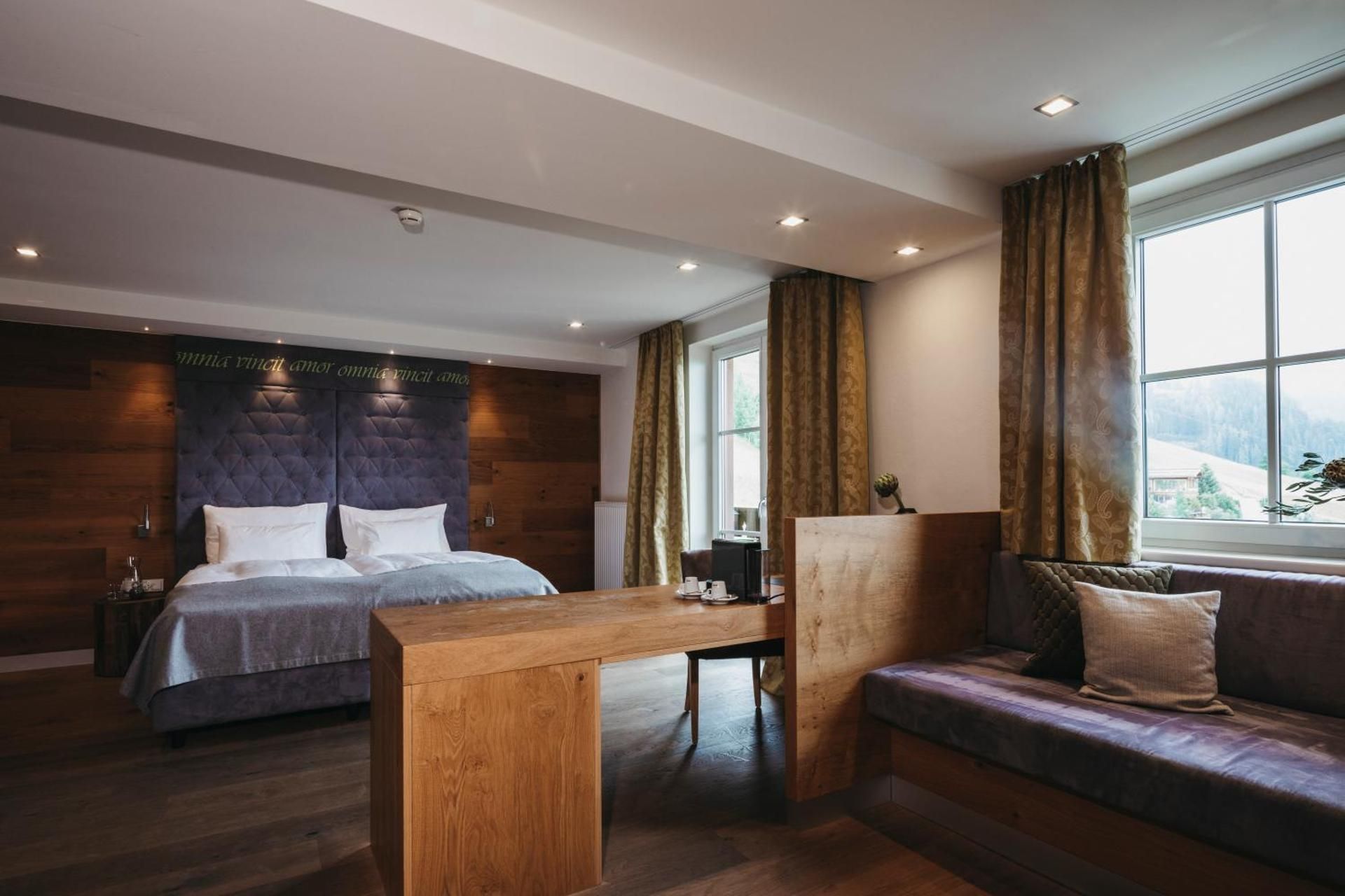 Junior Suite with Mountain View
