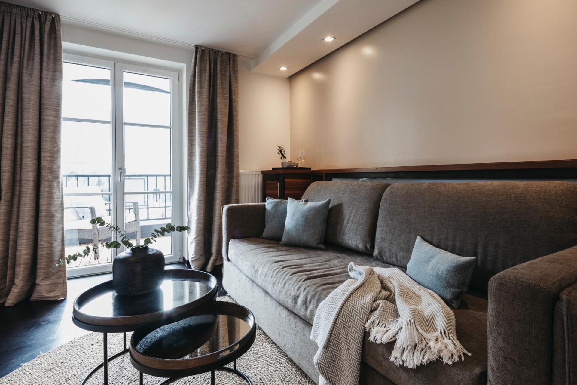 Suite with Mountain View
