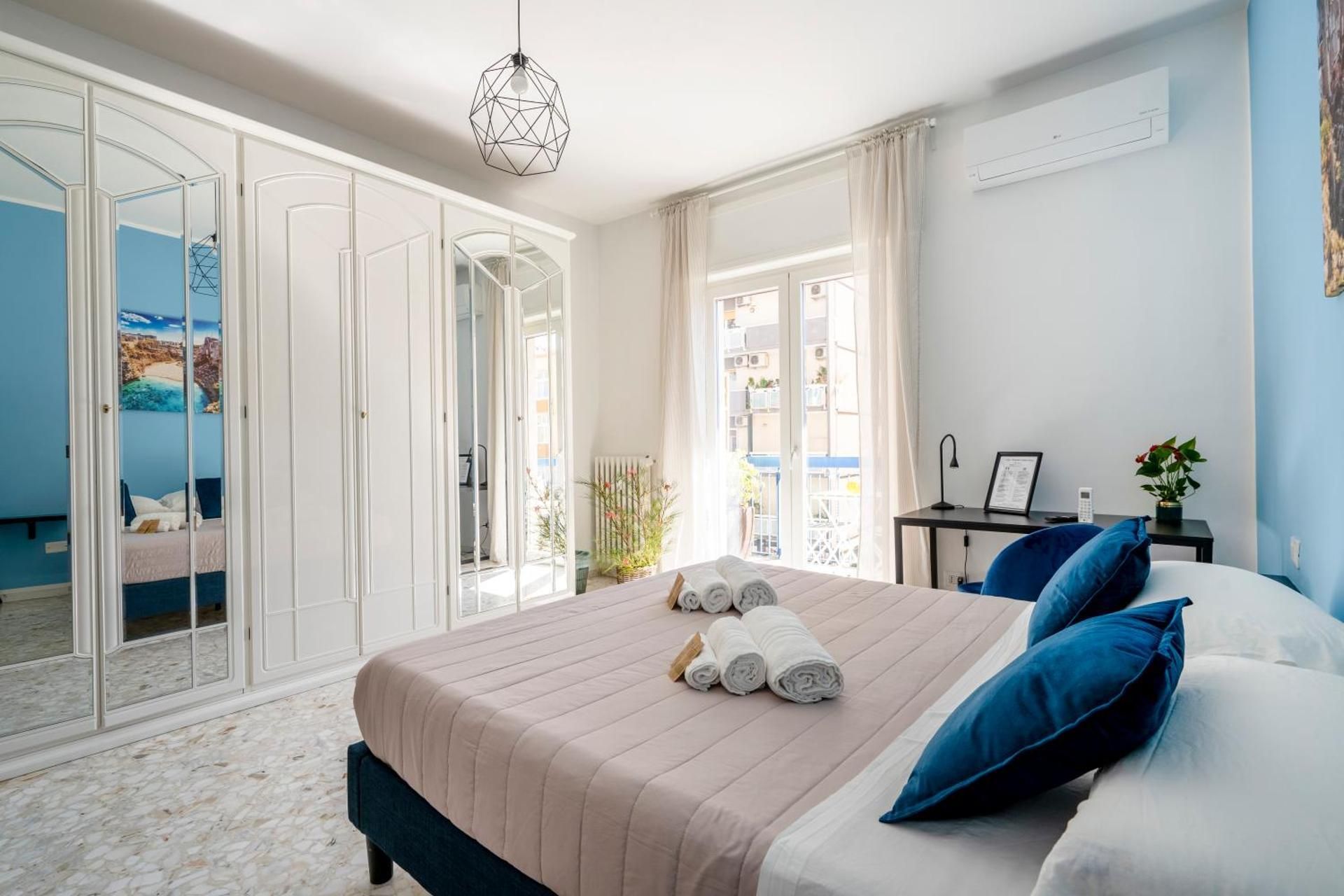 Economy Triple Room with Shared Bathroom