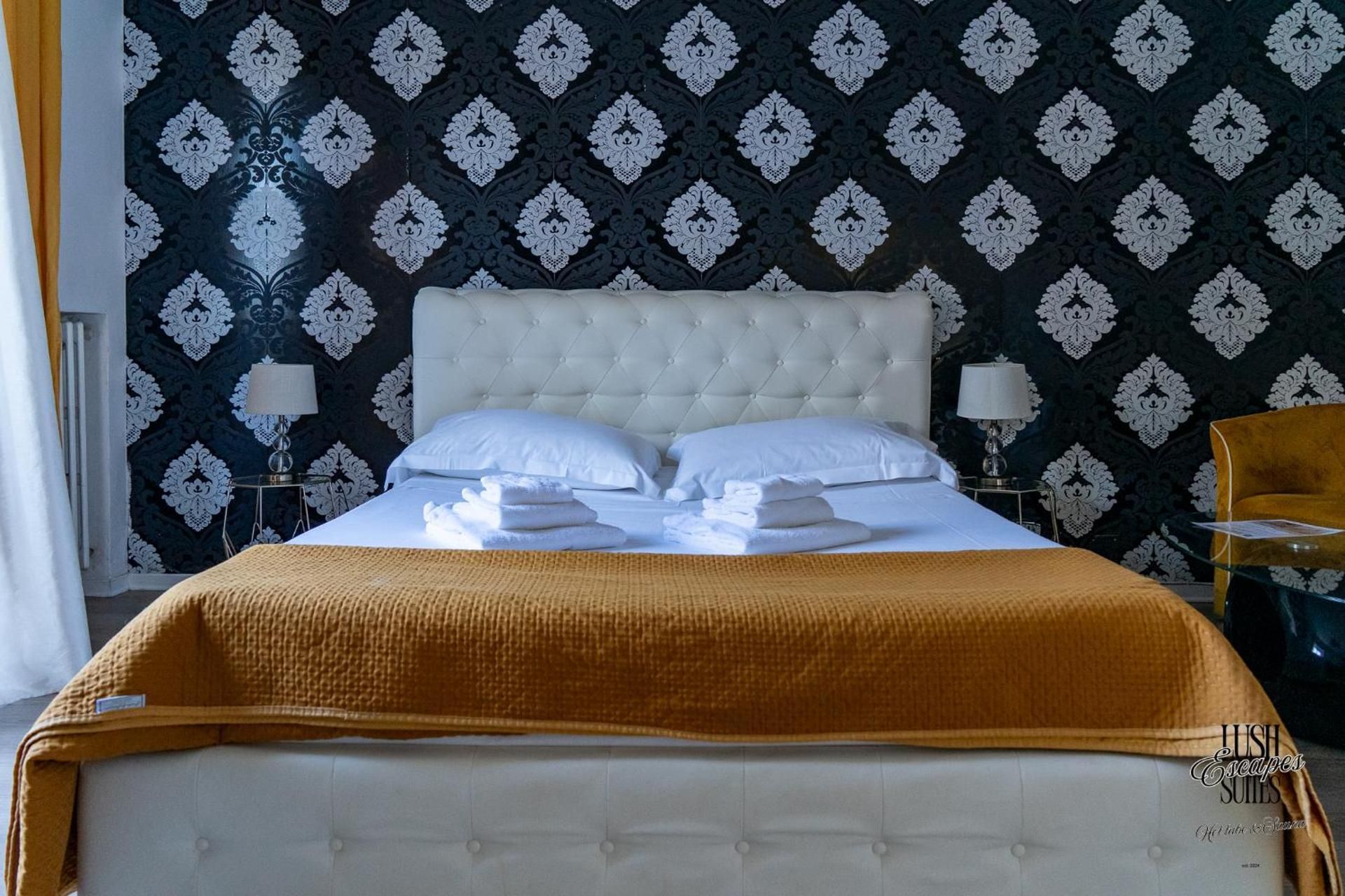 Queen Room with Spa Bath