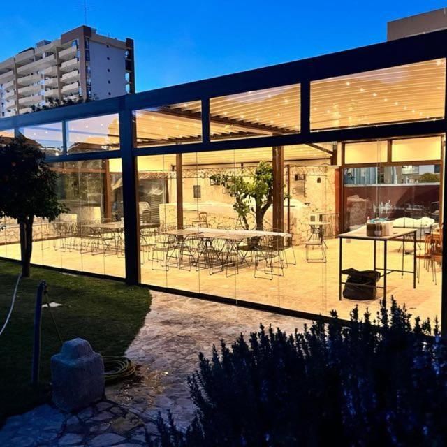 bar/lounge