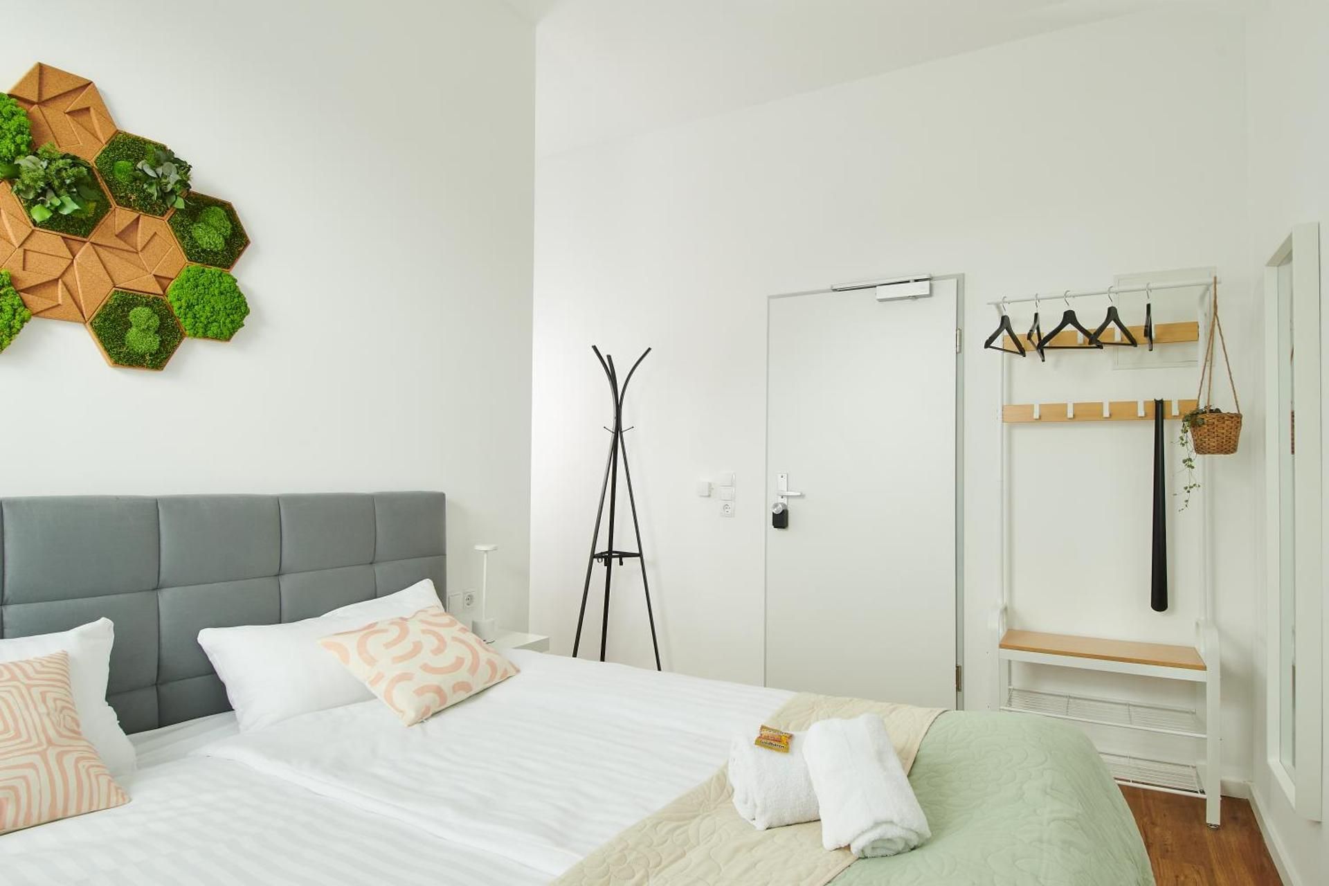 One-Bedroom Deluxe Apartment
