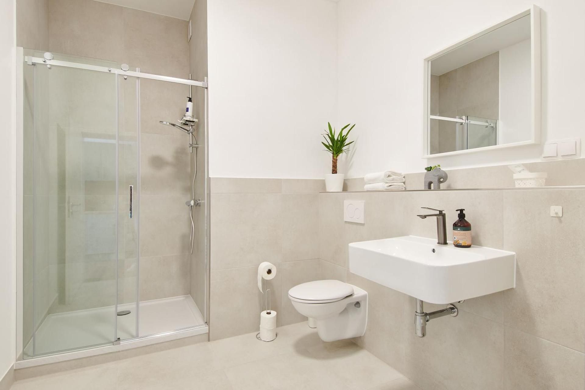 Superior One-Bedroom Apartment