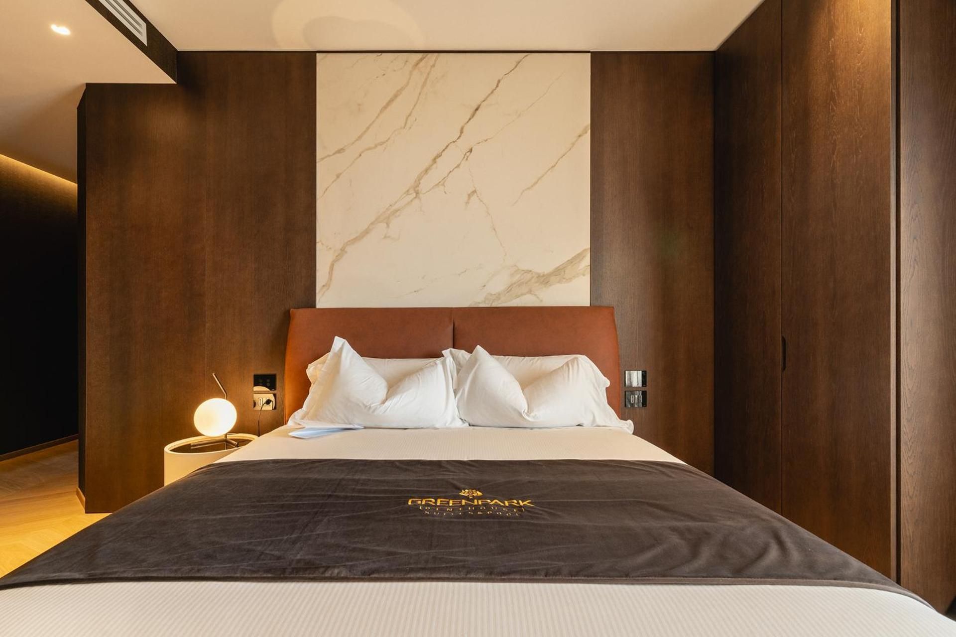 Green Park Penthouse Suite & Pool - Heated Pool - Superior Suite