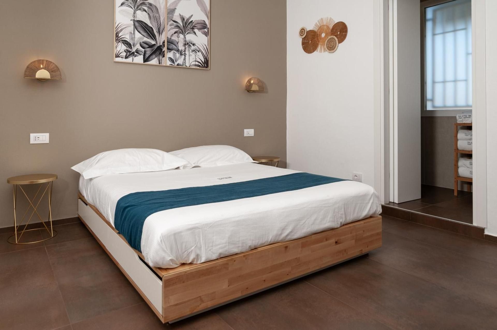 suite 18 luxury apartments Junior Suite