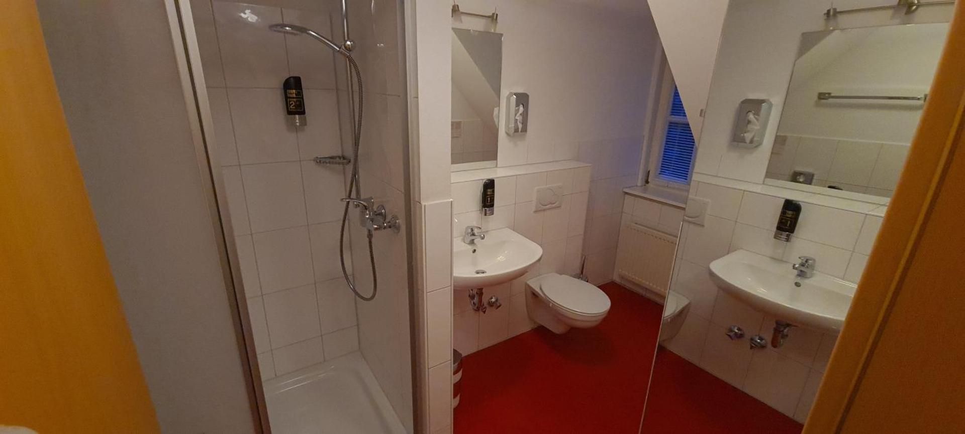Double or Twin Room with Bathroom