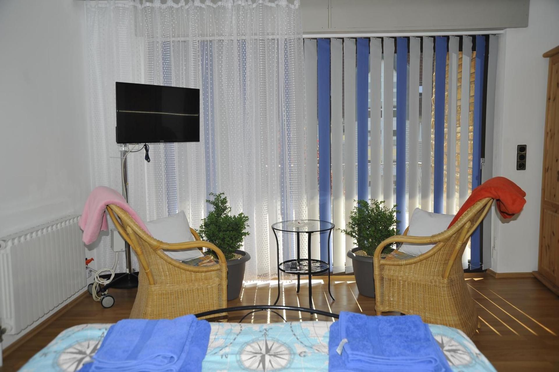 Double Room with Shared Bathroom and Balcony