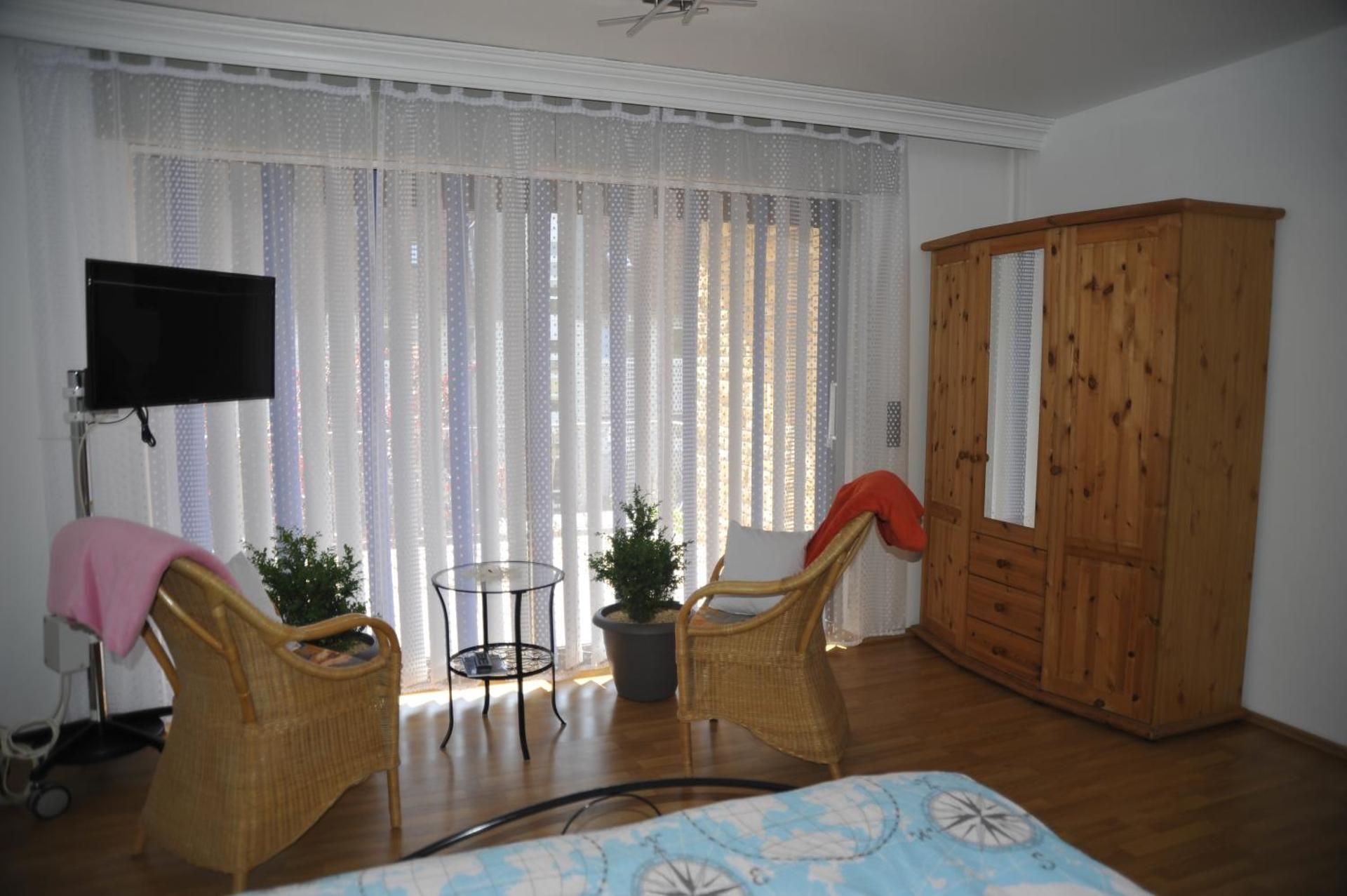 Double Room with Shared Bathroom and Balcony