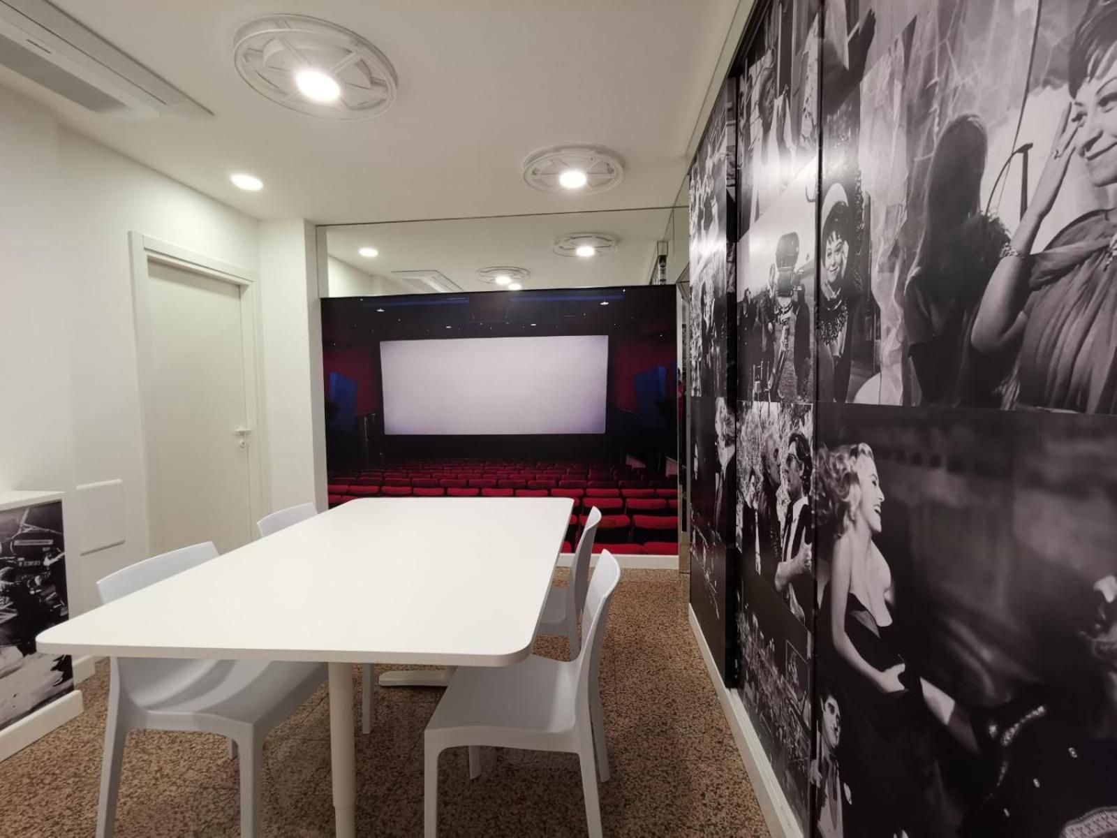 Red Carpet rooms