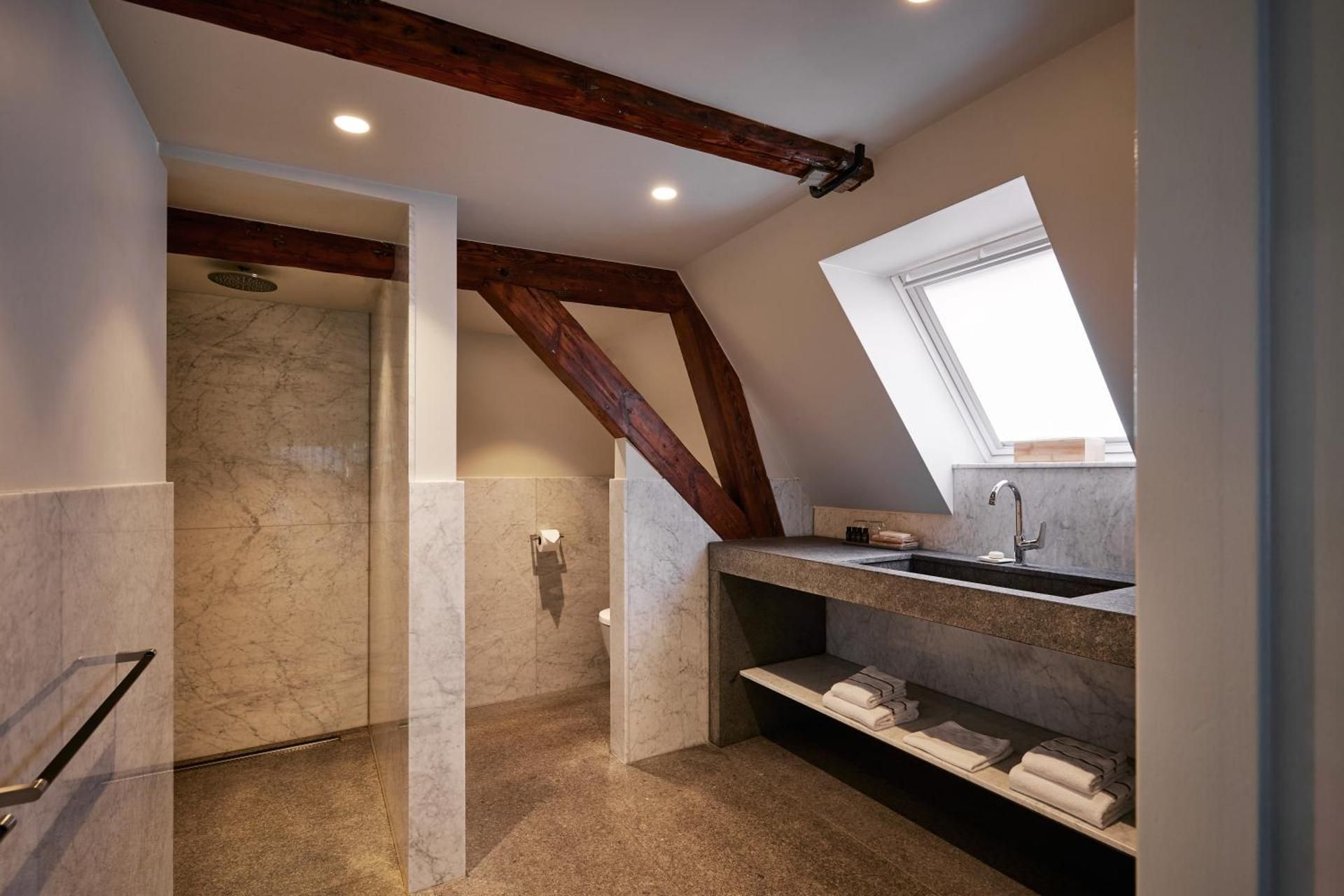 Apartment - Split Level