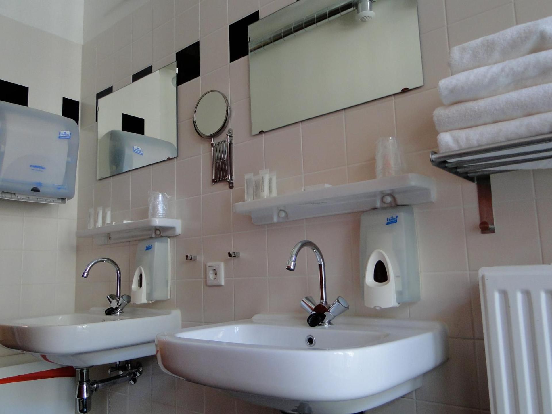 Quadruple Room with Shared Bathroom