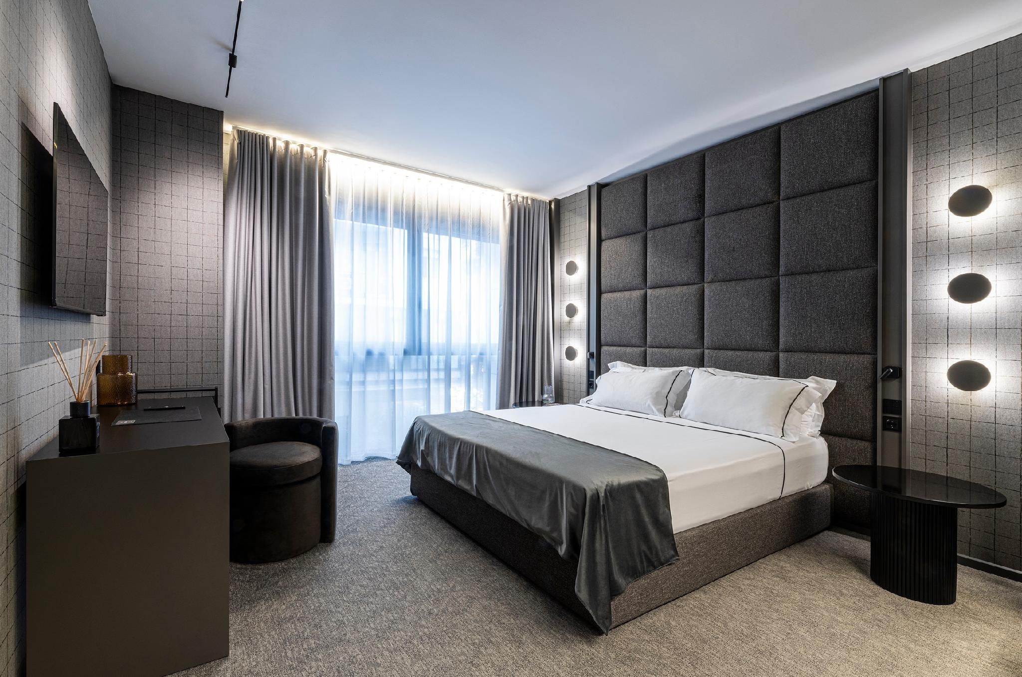 King Bed Premium City View