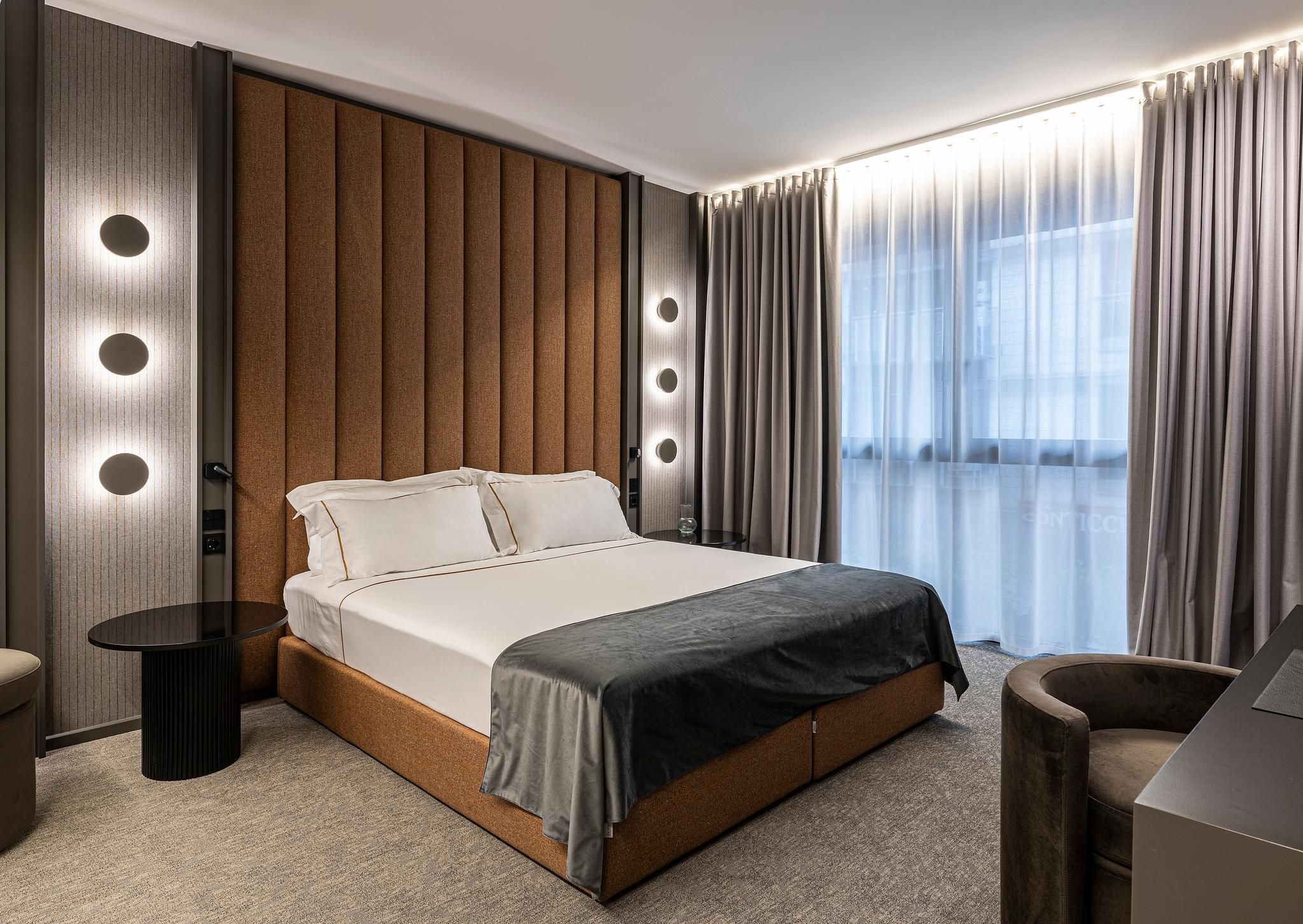 Zeta Rentals King Premier Double 2