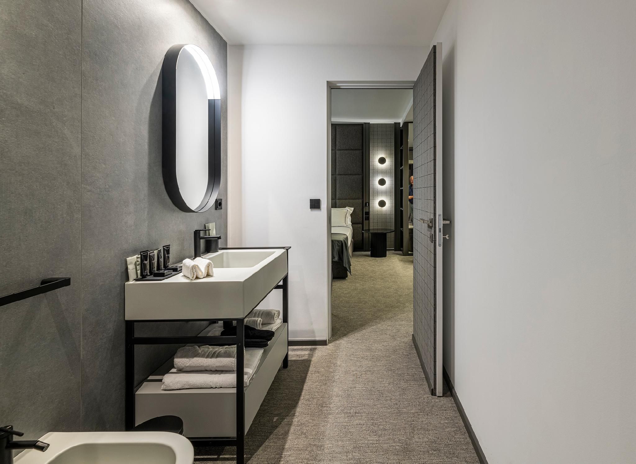 King Bed Premium City View