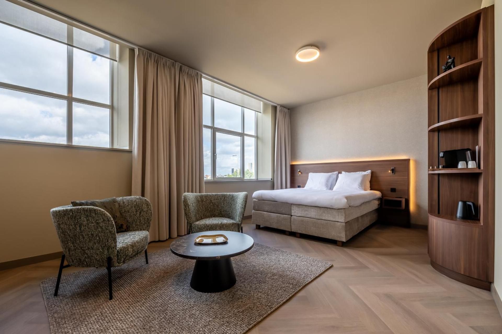Large 2-Person room