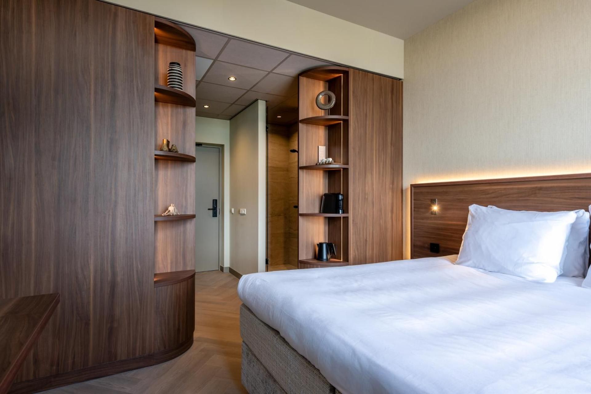 2-Person room cityside (1 dog allowed)