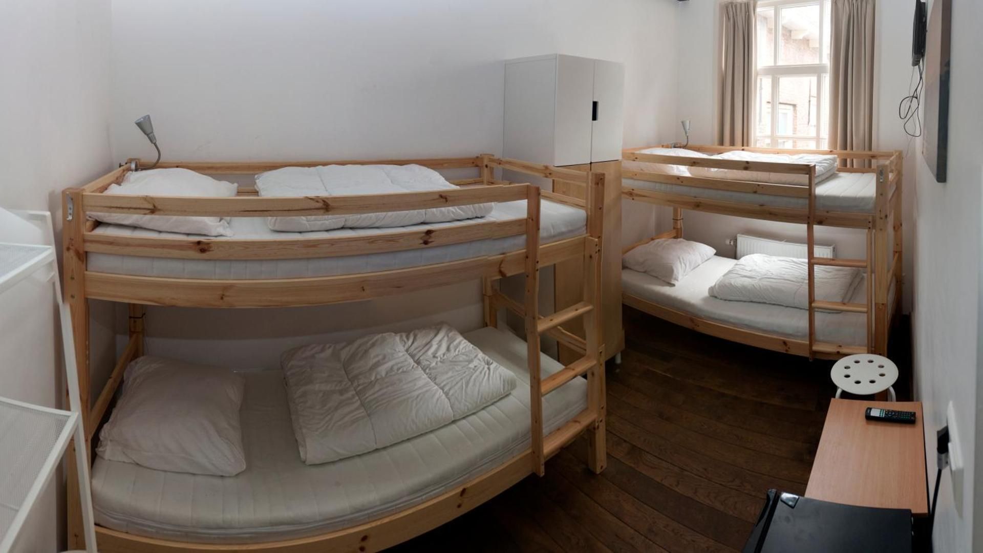 Family Room (6 Adults)