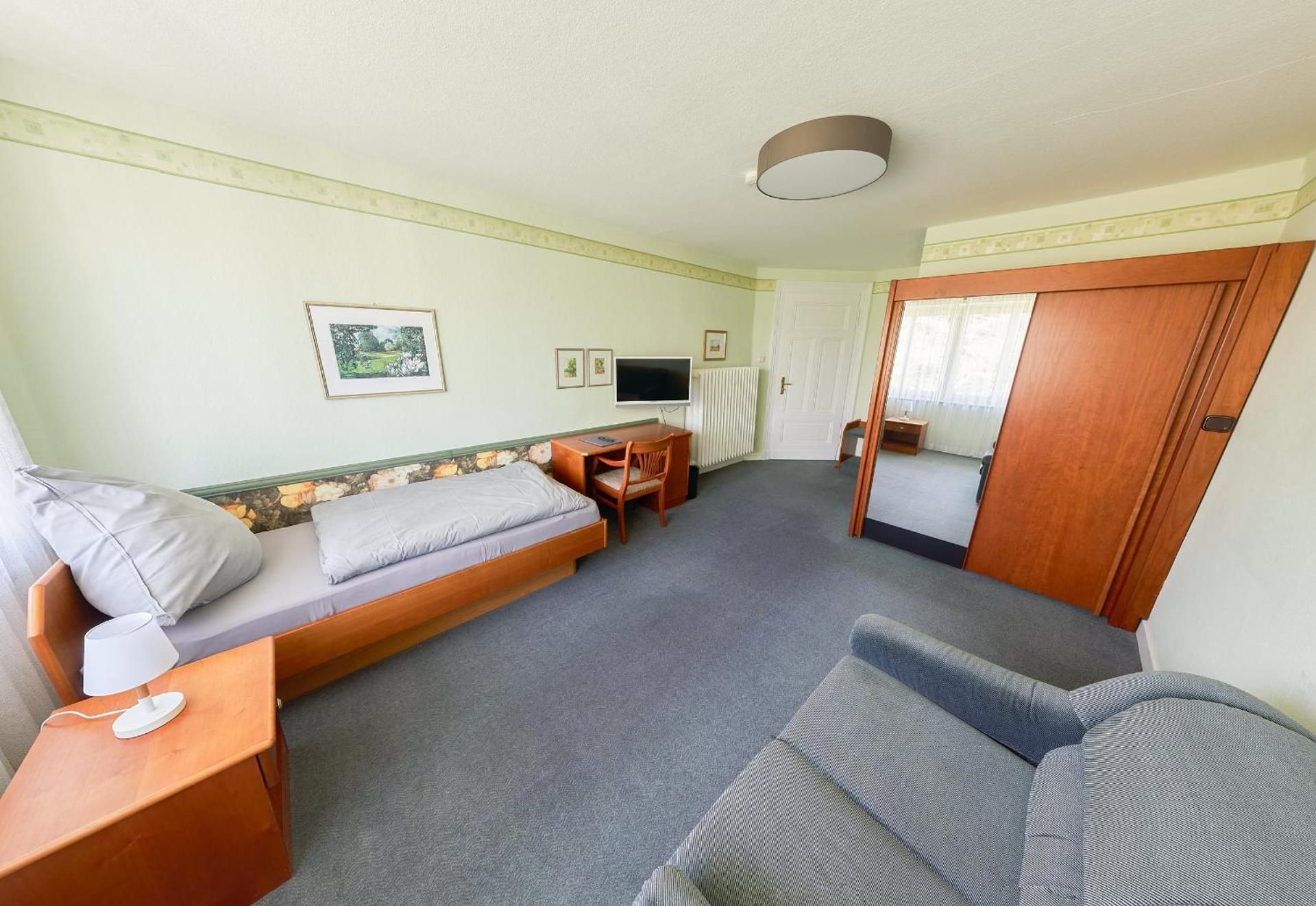 Classic Single Room